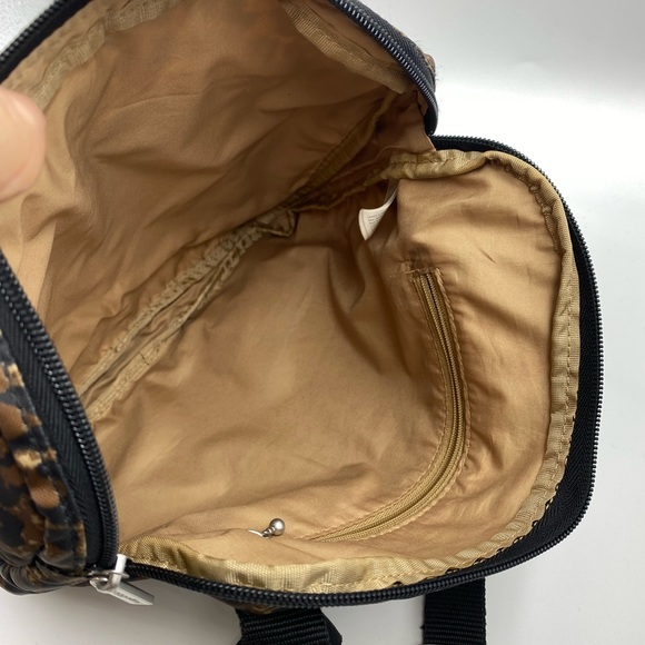 Baggallini leopard crossbody bag purse.‎ - Picture 6 of 6